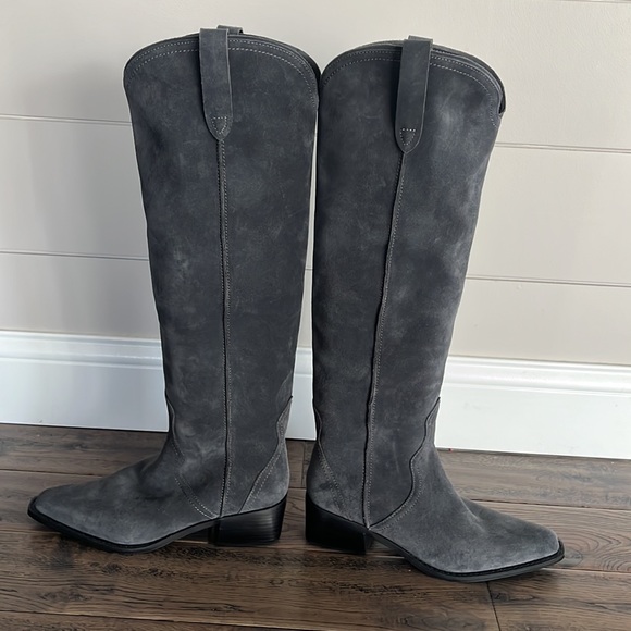Brand New Steve Madden Suede Boot - Picture 4 of 12